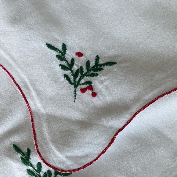 Vintage imperial elegance, embroidered Christmas napkins - Picture 2 of 4